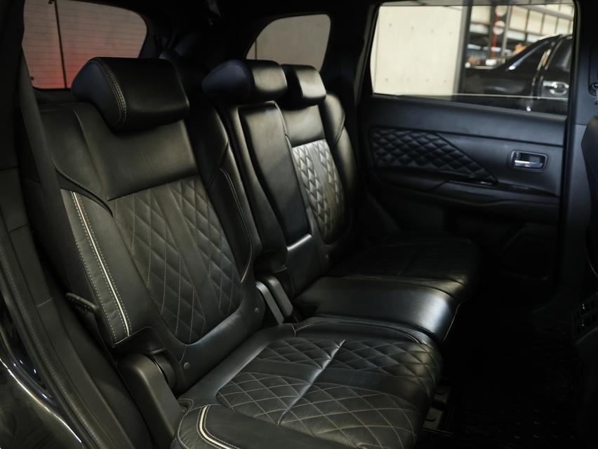 2021 Mitsubishi Outlander PHEV 2.4 (ปี 20-26) GT Premium 4WD SUV AT B3539 รูปที่ 16