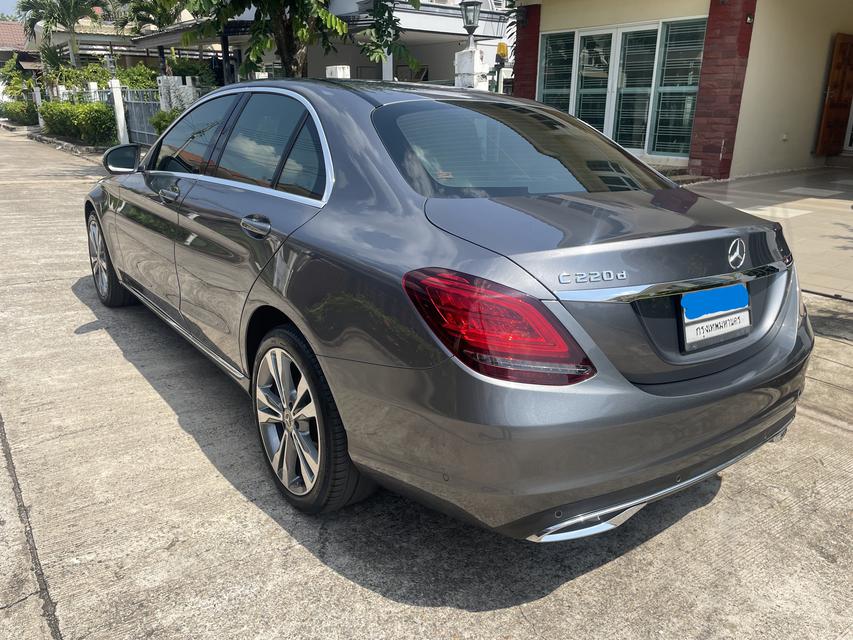 ขายรถยนต์ Mercedez benz C220d Avantgarde ปี 2020 ใช้งานน้อย สภาพใหม่  3