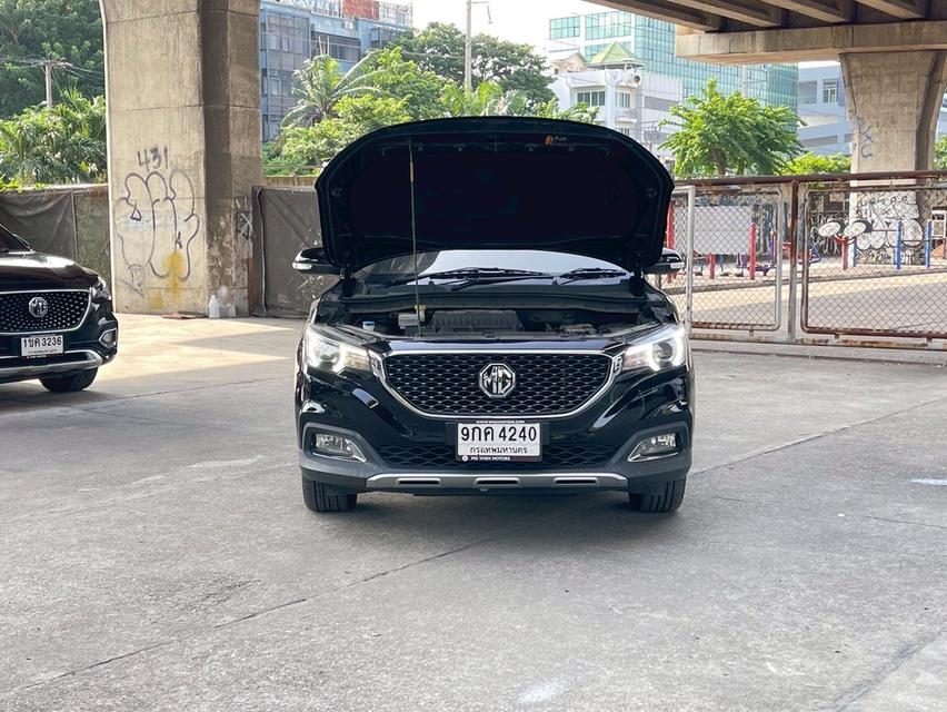 mg zs 1.5x sunroof 12
