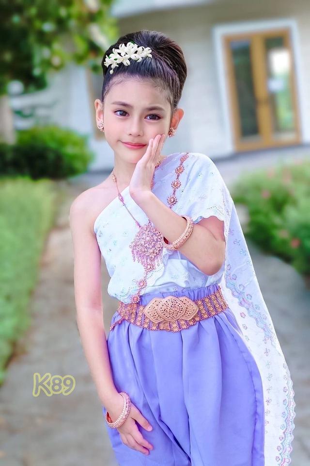 ชุดไทยเด็กหญิง สไบรุ้ง 12