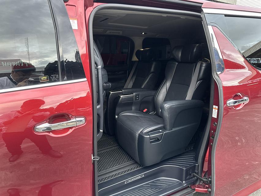 2019 Toyota Alphard 2.5SC สีแดงพิเศษ ขับไปแล้ว 10x,xxx กิโลเมตร 8