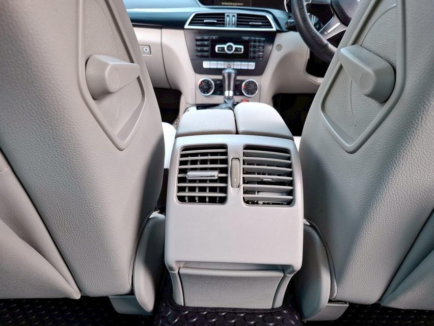 รหัสรถ KN1968 BENZ C-CLASS C200 CGI W204 ปี 2012 9
