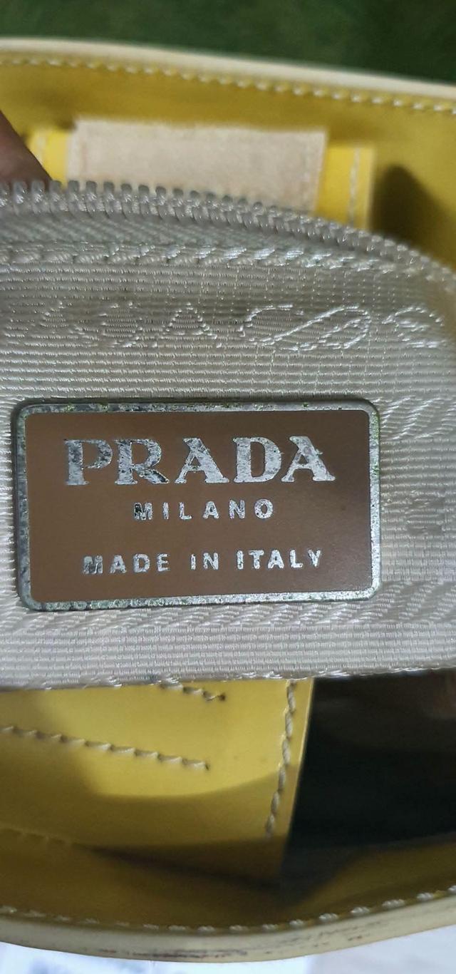 กระเป๋า คล้องไหล่ Prada รูปที่ 18