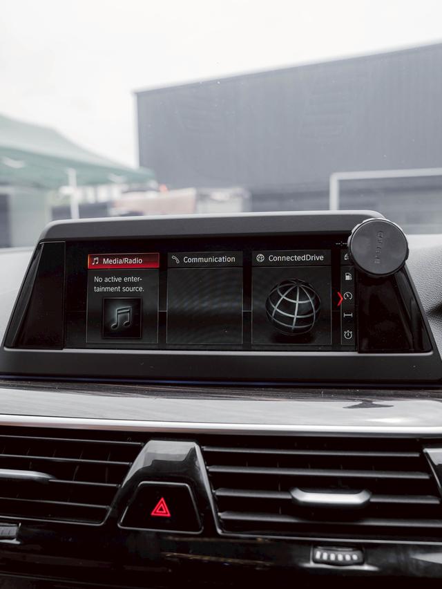 รหัสรถ 67GG6561 BMW 530i g30ปี2017 19