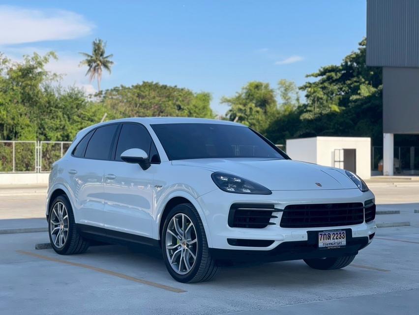 Porsche Cayenne Hybrid Full Option 2020