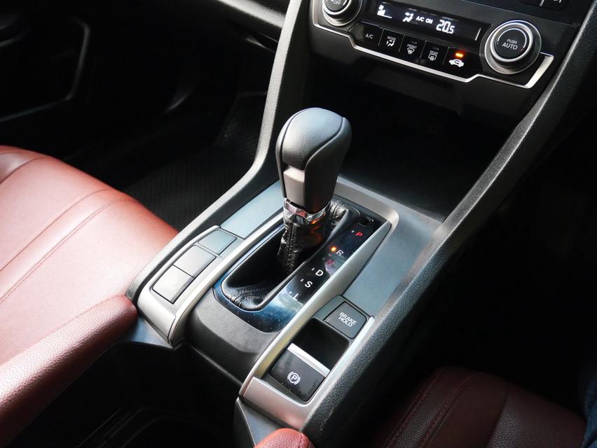 CIVIC FC 1.8 E ปี2019 MN รถสวย 11