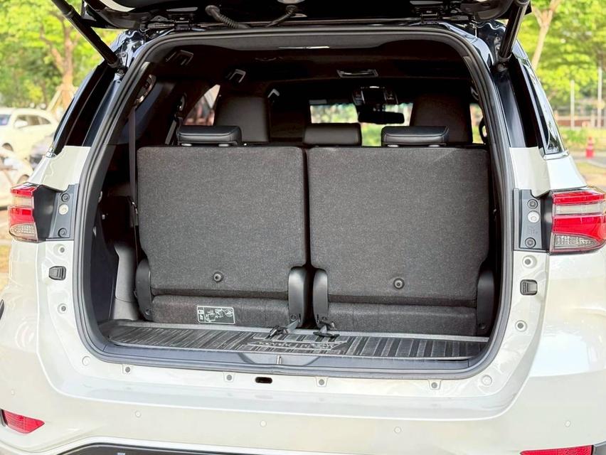 รหัสรถ PR9758 Toyota Fortuner 2.8 GR Sport 4WD Black Top ปี 2022 รูปที่ 14