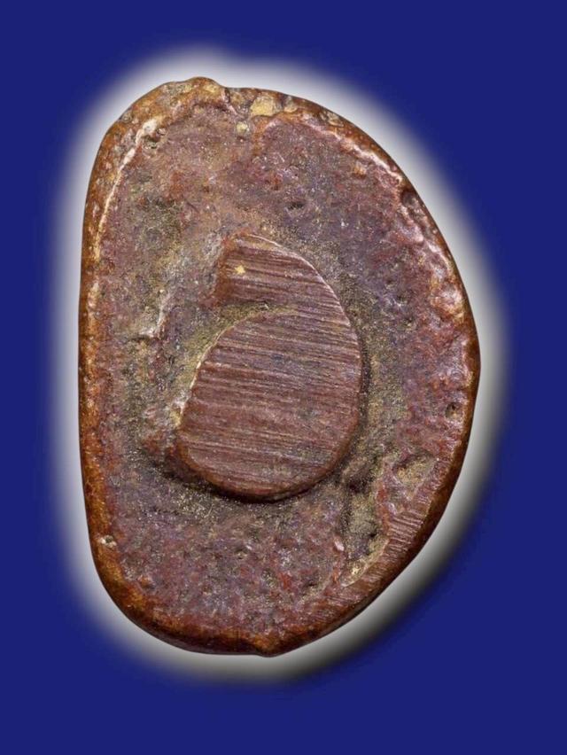 หลวงพ่อเงิน เปิดให้บูชาจ้า 2