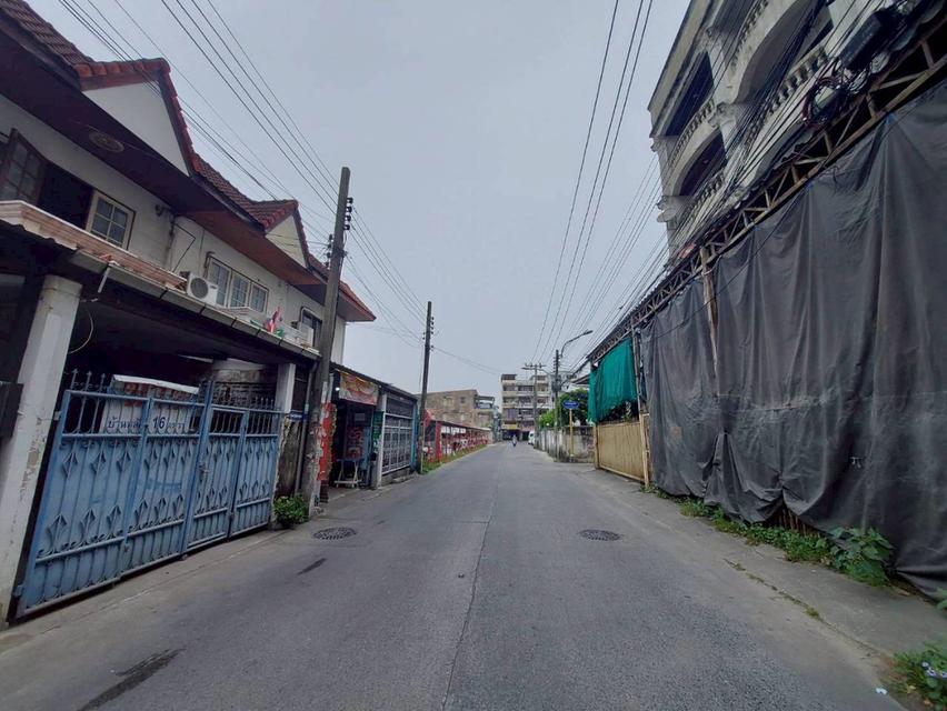 ขายตึก 4 ชั้น 3 คูหา ซอยสำโรงเหนือ 7 ใกล้อิมพีเรียลเวิลด์สำโรง 3