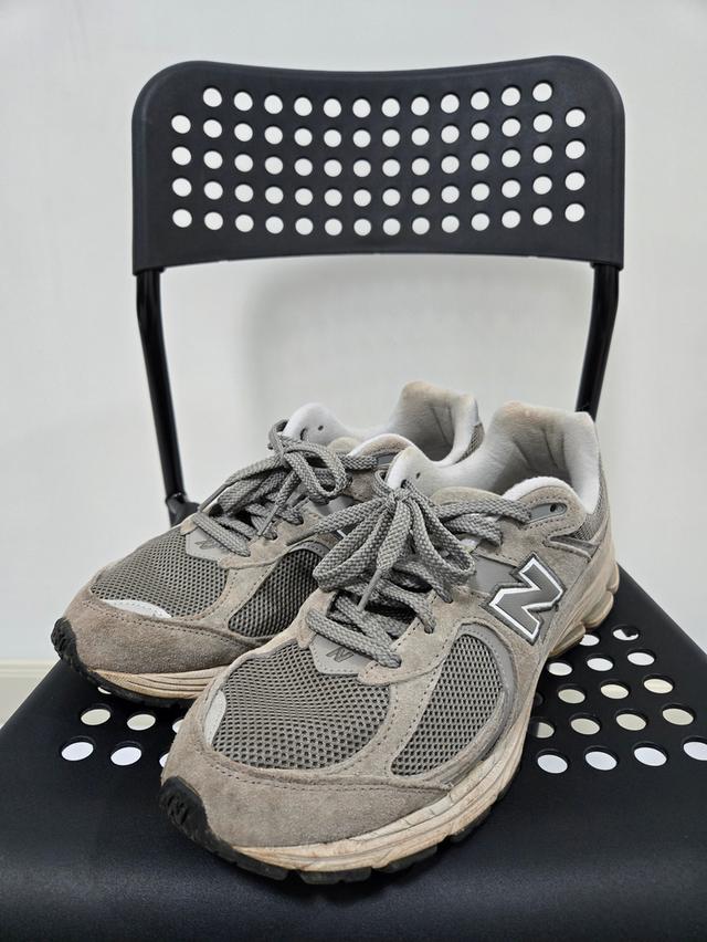 รองเท้า new balance 2002r 6