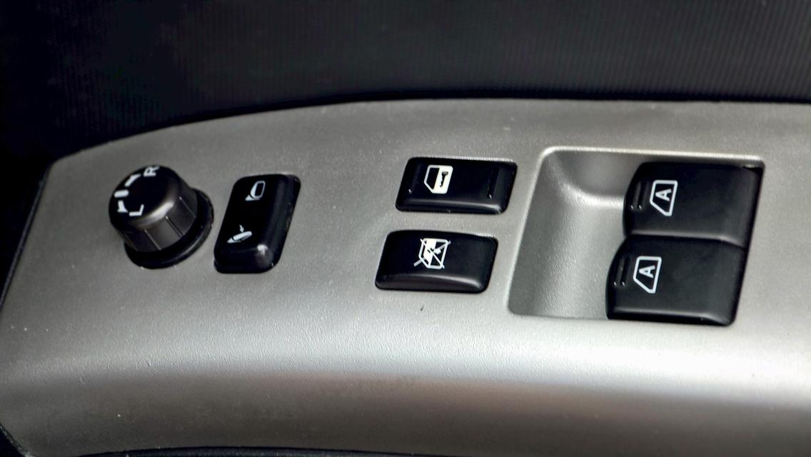 รหัสรถ WB6141 Nissan 350Z ปี 2004 จดประกอบ 2011