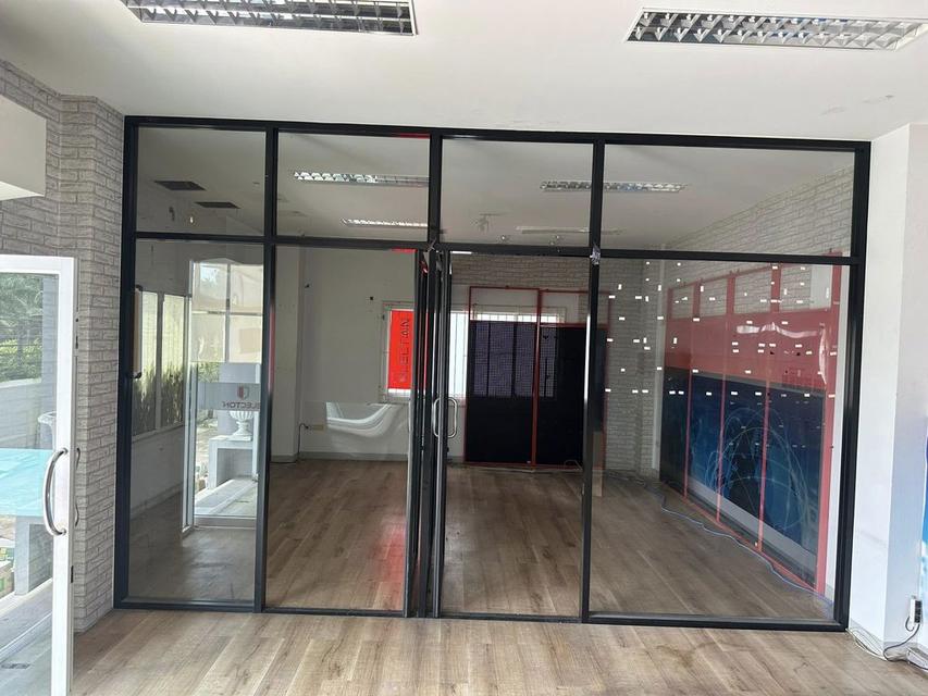 ให้เช่าโรงงานพร้อมออฟฟิศ 3 ชั้น กระทุ่มแบน สมุทรสาคร 850 ตร.ม. ใกล้พุทธมณฑลสาย 4 พร้อมเข้าใช้งาน 3