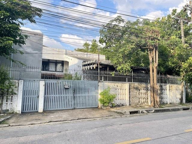 PP454 ขายบ้านเดี่ยว ย่านสุขุมวิท71 ปรีดีพนมยงค์ 26 ขายตามสภาพ เหมาะซื้อลงทุนรีโนเวทขายและปล่อยเช่า ทำเลยดี เดินทางสะดวก 1