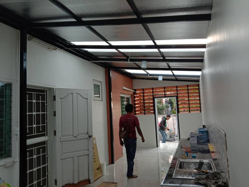 รับงานต่อเติมบ้านครบวงจร โครงหลังคา กันสาด ห้องครัว เทพื้น ปูกระเบื้อง 0950920028 รูปที่ 11