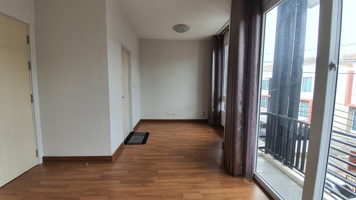 ขายบ้าน The Trust townhome (เกษตรนวมินทร์-ลาดพร้าว) ถนนนวลจันทร์ 10