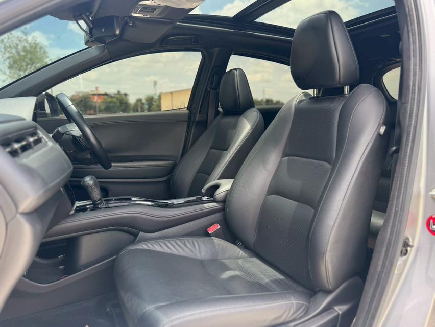 HONDA HRV 1.8  RS TOP SUNROOF (mnc)ปี 20 สีเทา  ออโต้  สวยหรูสปอร์ตน่าขับมากๆ 15