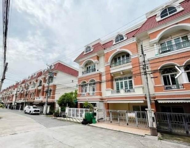 ให้เช่าทาวน์โฮม 3 ชั้น 22 ตรว. หมู่บ้านคาซ่าซิตี้ 1 เขตลาดพร้าว ใกล้ รร.สตรีวิทยา 2