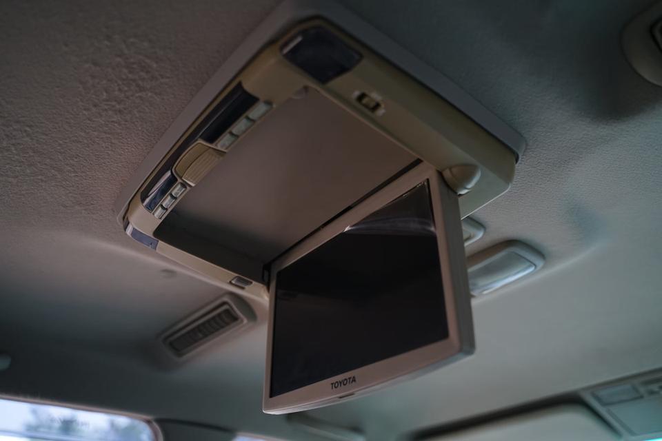 2012 TOYOTA INNOVA 2.0V 11