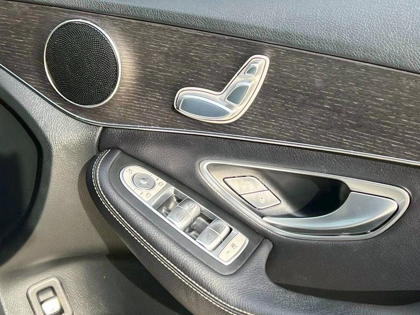 Mercedes Benz C220d Avantgarde W205 ปี 2018 จด 2019 9