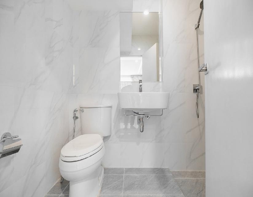 ให้เช่า หรือ ขาย บ้านเดี่ยว / บ้านแฝด 3 ชั้น / บ้านสวยมาก / โครงการ บ้านกลางเมือง ดิ อิดิชั่น ศรีนครินทร์-สวนหลวง 9