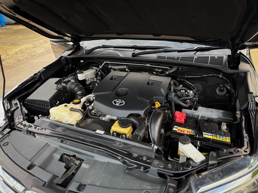 Toyota Fortuner 2.4V ปี16 14