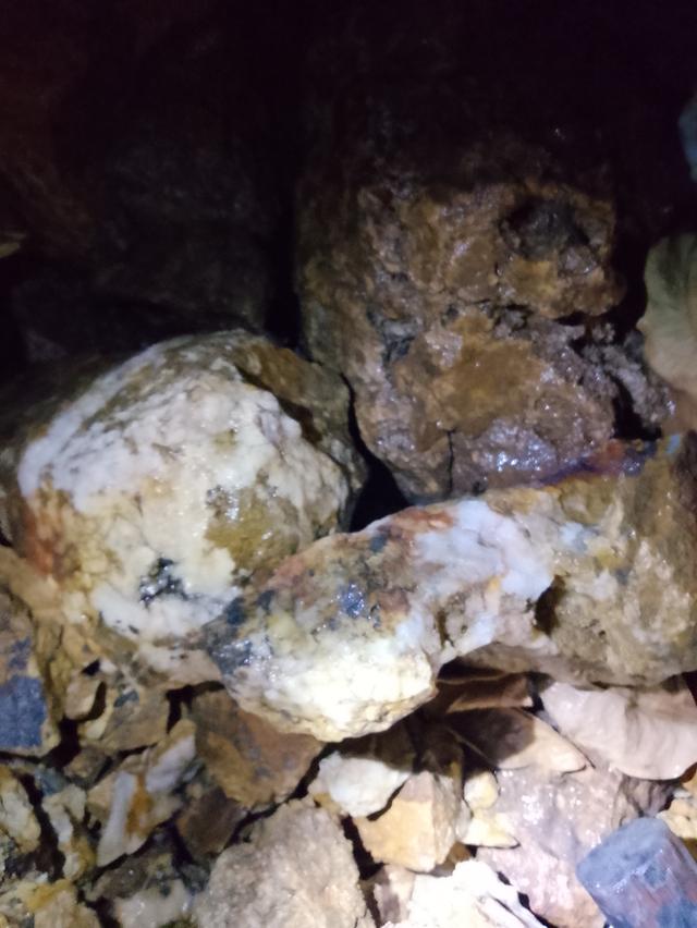 หินแร่ทองคำ หินควอตซ์ หินทองคำดิบ รูปที่ 5