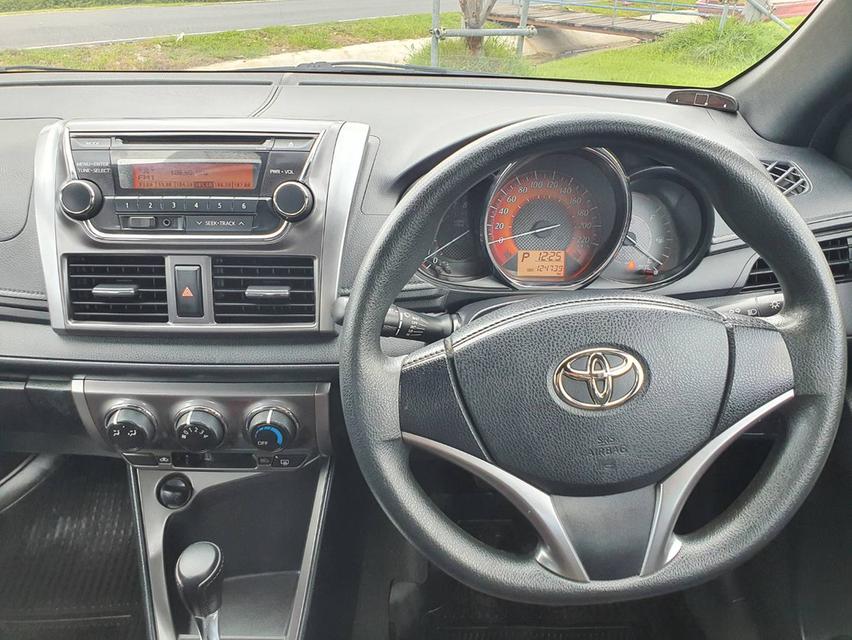 Toyota Yaris Eco 1.2E ออโต้ ปี2017 สีส้ม รถมือ1 ออกห้าง 11