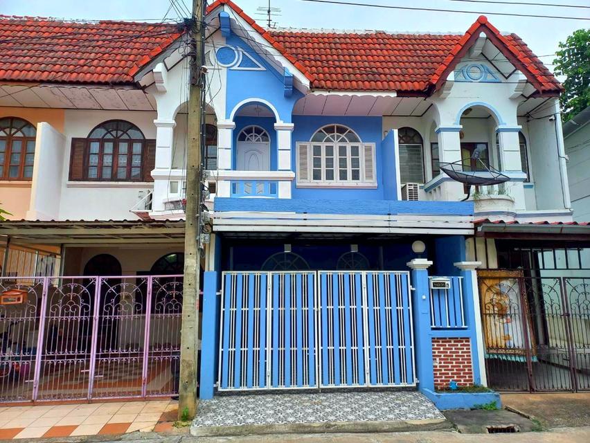 ทาวน์เฮ้าส์ ม.เสนาวิลล่า1 ซ.คู้บอน 27 แยก 42 ถ.รามอินทรา บางเขน กรุงเทพฯ รีโนเวทสวย พร้อมอยู่ (ยื่นสินเชื่อให้ 1