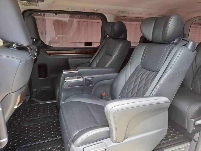 TOYOTA MAJESTY  2.8 PREMIUM ปี2020 สีขาว 12