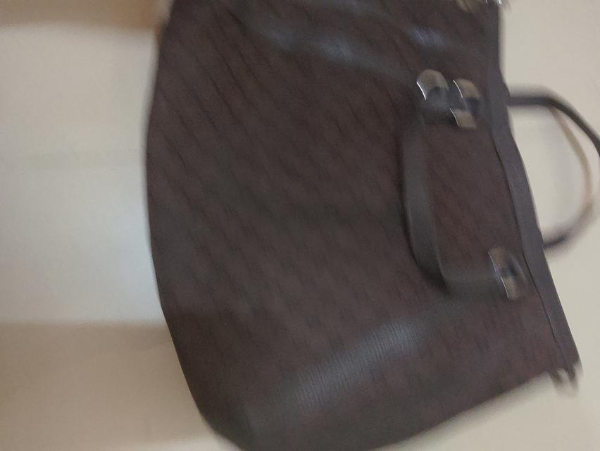 กระเป๋าแบรนเนมแท้มือสอง รูปที่ 3