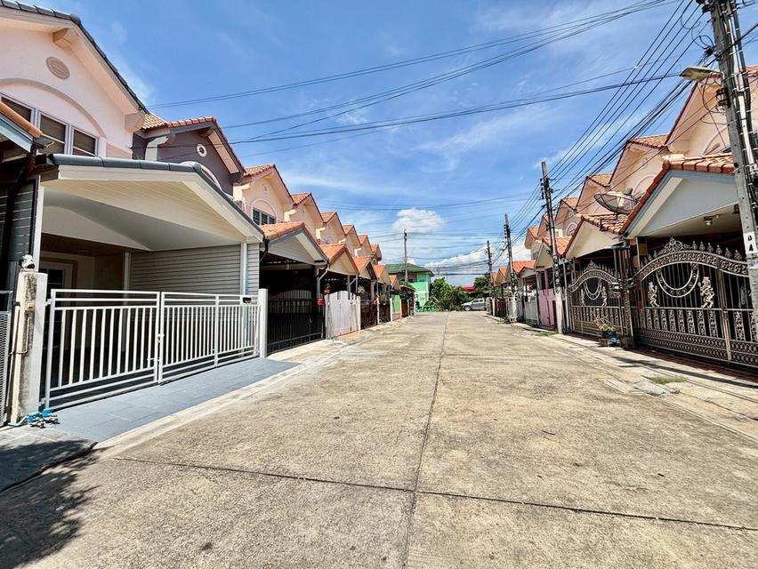 หมู่บ้านเหนือฟ้าโฟร์