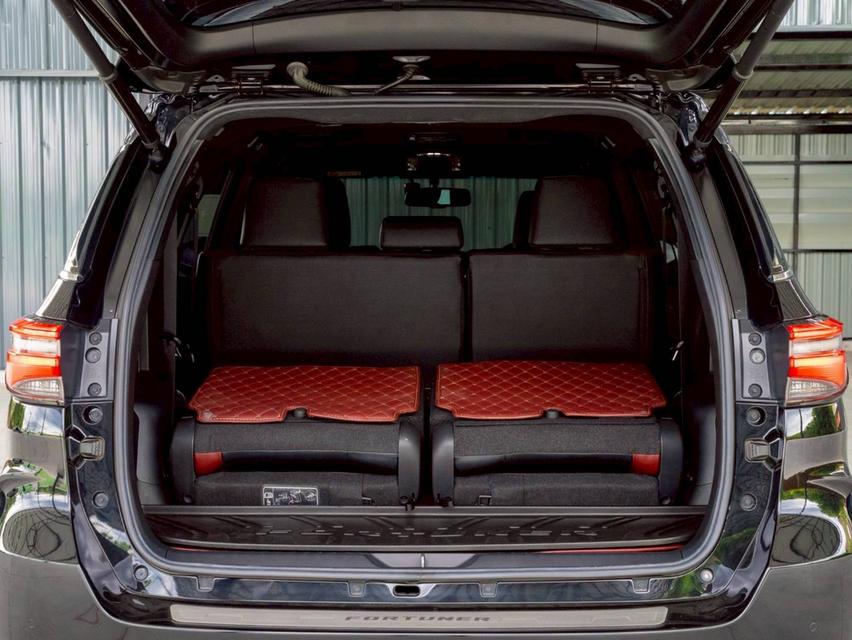 Toyota Fortuner 2.4 Legender 4WD ปี 2021 9