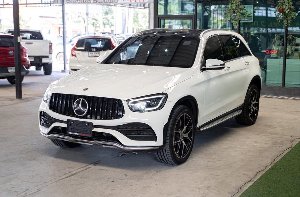 Mercedes-Benz GLC 300e 4Matic AMG Dynamic ปี 2022 เลขไมล์ 32,xxx km.
