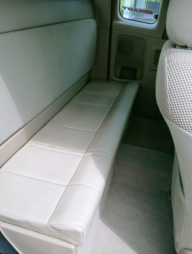 รถยนต์ TOYOTA HILUX VIGO ปี 2010 10