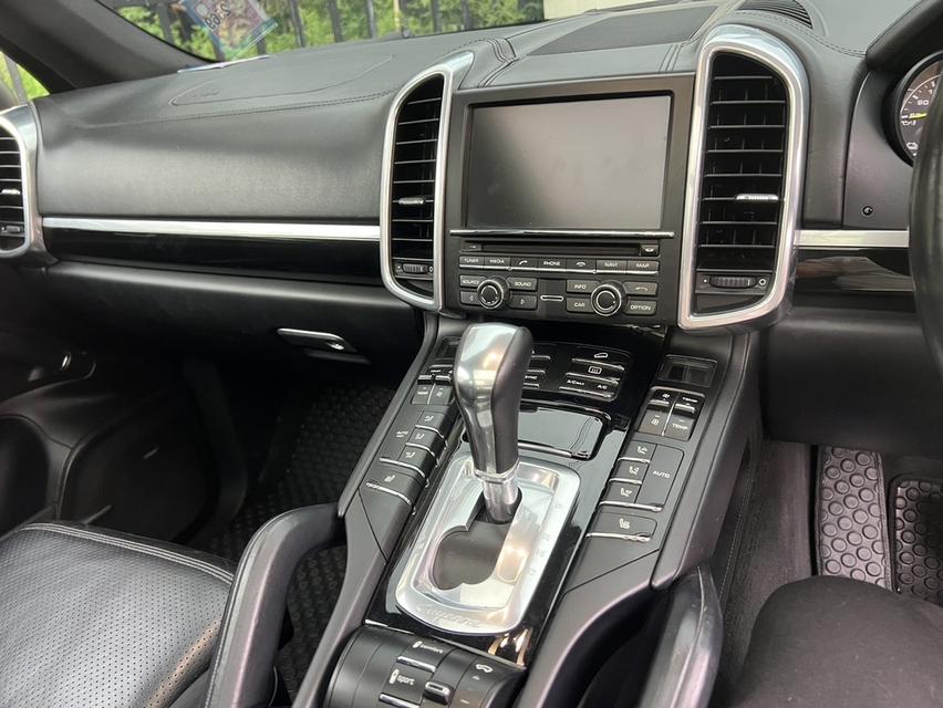 รถยนต์ Porsche Cayenne รุ่น S E-Hybrid ปี 2015 รูปที่ 14