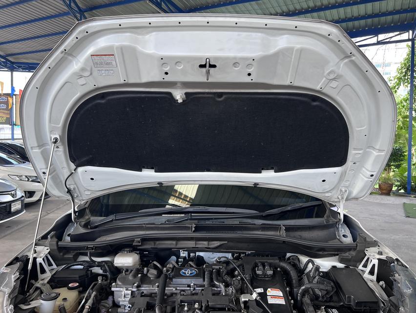 ขาย Toyota Cross 1.8 GR Sport Hybrid ปี 2022 ออโต้ สีขาว เครื่องเบนซิน+ไฟฟ้า รถสวยขับดี ประหยัดน้ำมัน รูปที่ 16