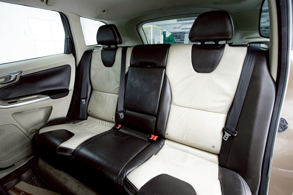 VOLVO XC60 2.0 D3 2012  8