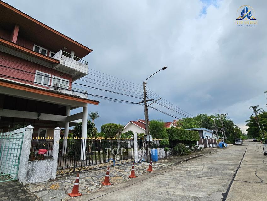 ขายด่วน❗️ ที่ดินพร้อมบ้าน 199 ตร.ว หมู่บ้านเอกบุรี รามอินทรา103/2 เนื้อที่รอบบ้านกว้าง รูปที่ 3