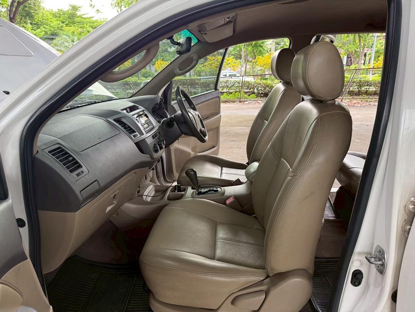 ขายรถ Toyota Vigo Champ 2.5E Double Cab ปี 2013 สีขาว เกียร์ออโต้ 13