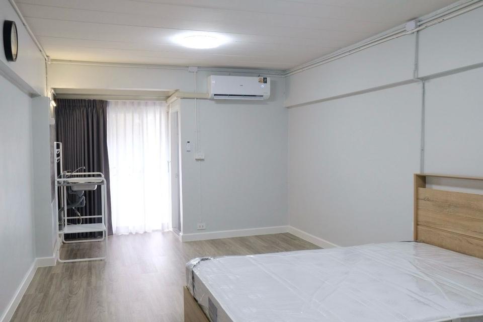 ขายคอนโด ไดมอนด์รัชดาเพลส2 ชั้น 6 เฟอร์ฯครบ พร้อมเข้าอยู่ ทำเลดีใกล้ MRT สถานีลาดพร้าว 2