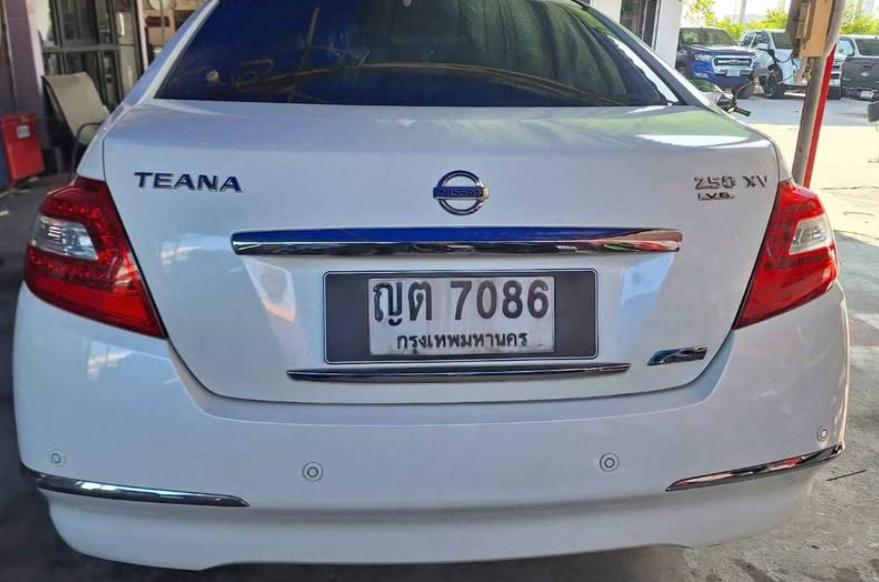 ขาย NISSAN TEANA สีขาว 6