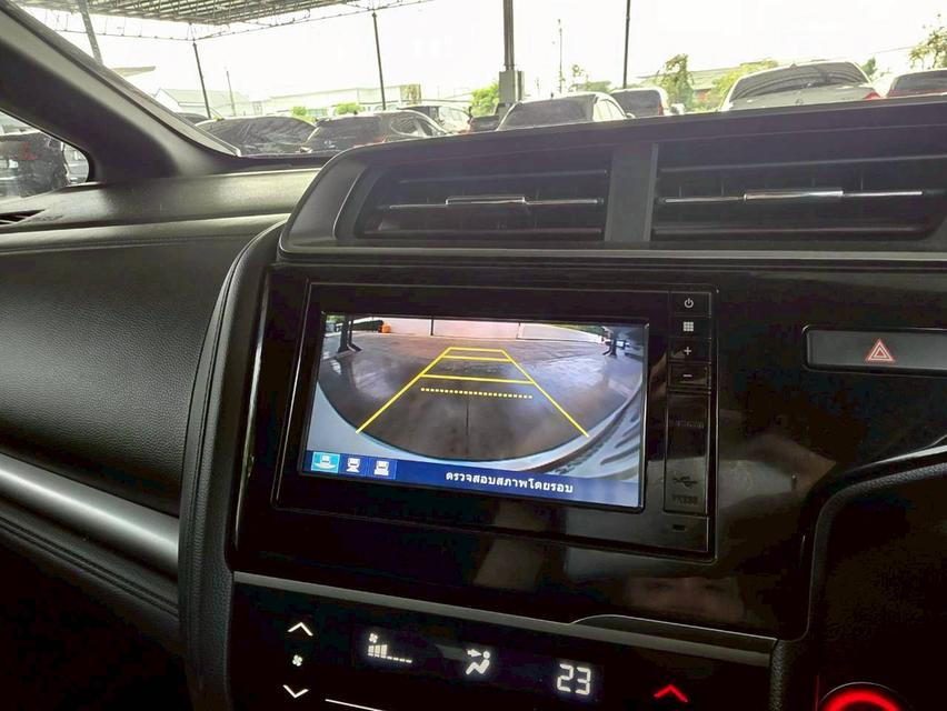 Honda Jazz 1.5RS + ปี 2017 ♨️ #ประกันเครื่องเกียร์3ปี3หมื่นkm♨️ 13