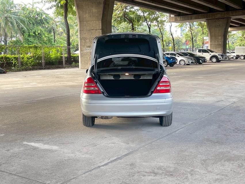 รหัสรถ WMT8820 🚗✨ MERCEDES-BENZ C180K ปี 2004 ✨🚗