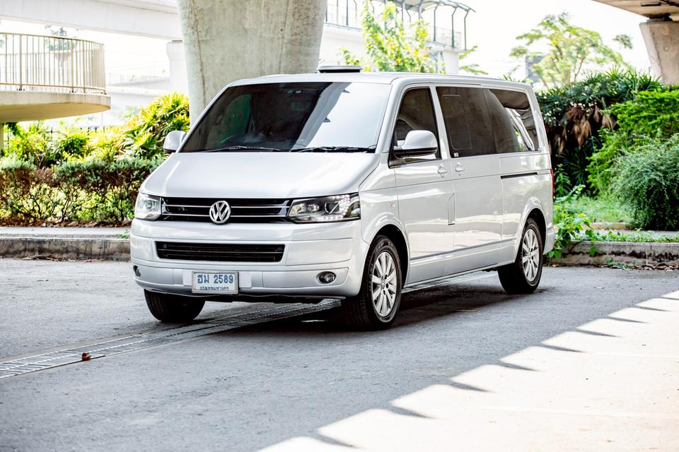 VOLKSWAGEN CARAVELLE 2.0 TDI ดีเซล 2013 สีเทา ประตูไฟฟ้า
