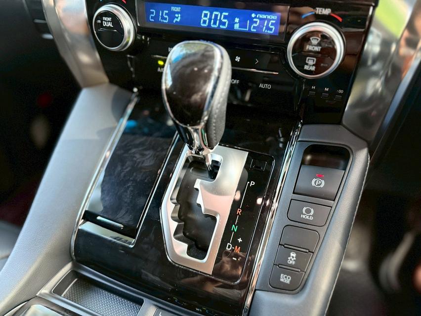 TOYOTA ALPHARD 2.5 SC package 2021 จด 2022 มือเดียวป้ายแดงสีเดิมทั้งคัน 16
