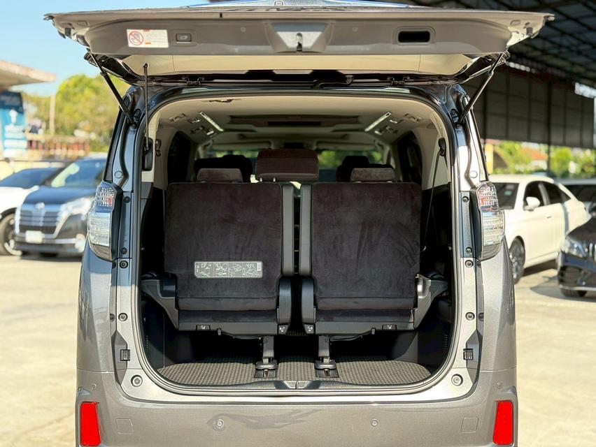 ปี 2017 TOYOTA VELLFIRE 2.5 Z G Editionสีเทา เครื่องยนต์เบนซินล้วน 15