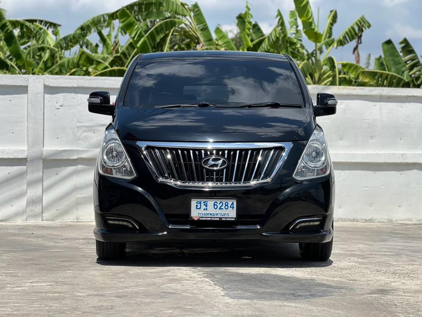 ปี 2016 HYUNDAI H1, ELITE โฉม ปี08-18สีดำ เกียร์ออโต้ รถบ้านแท้ ออกศูนย์ รูปที่ 4