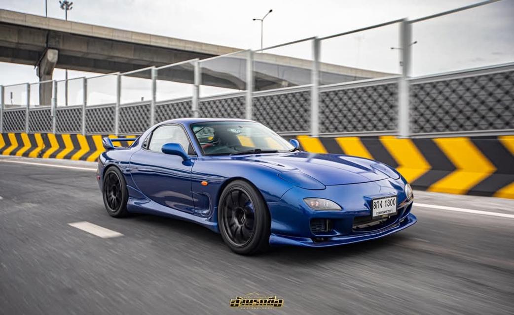 Mazda RX 7 สีน้ำเงินสวยๆ 8