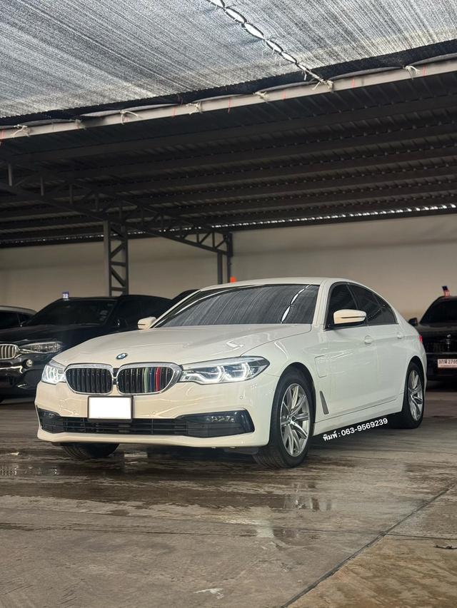 2020 BMW 530e Elite