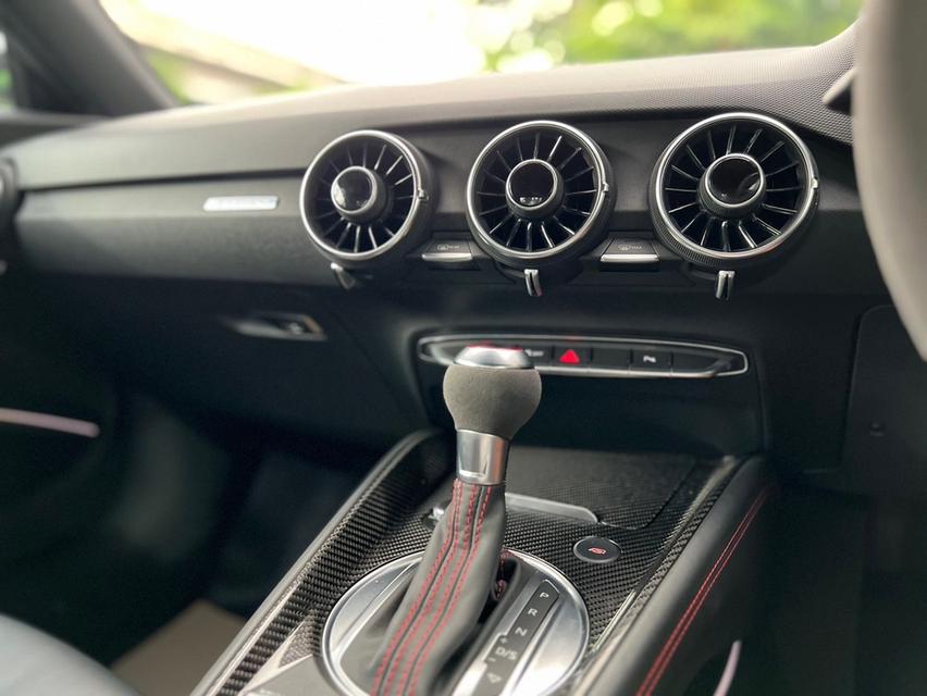 Audi TTRS Quattro coupe ปี 2021 8